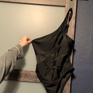 Amazon Black One-Shoulder Women Swim One Piece